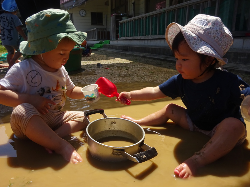 泥んこ遊び (5)