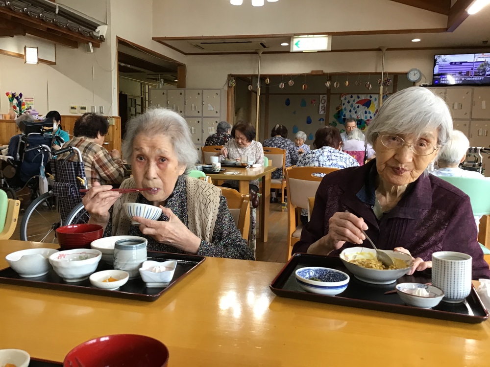 昼食