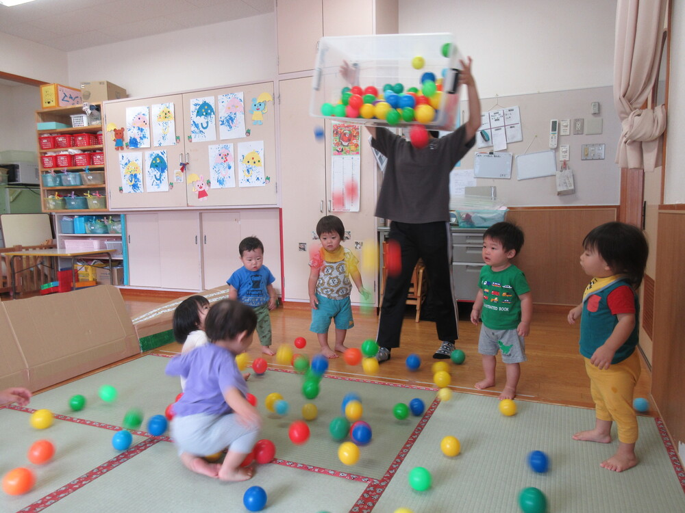 ボール遊びの様子