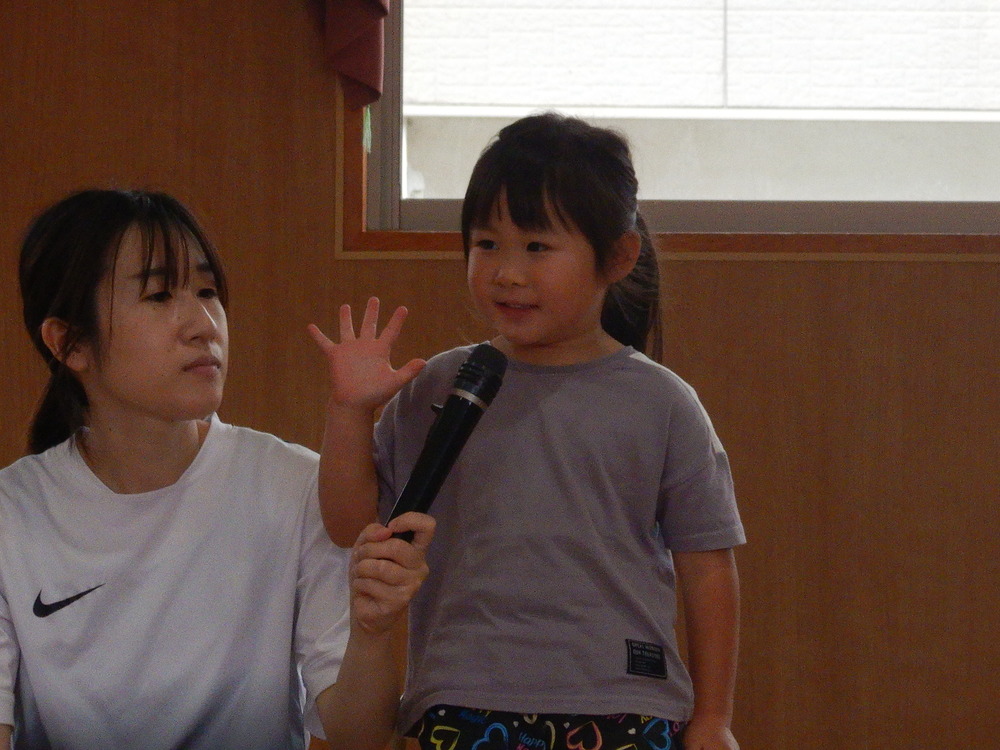 誕生会の様子 (2)