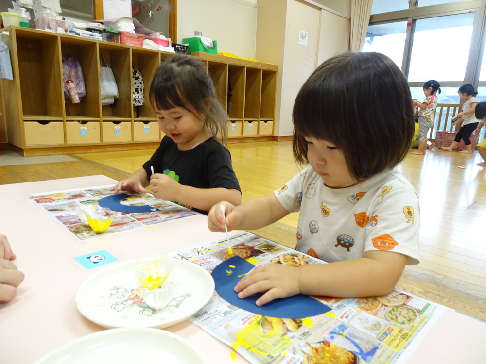 七夕の製作をしている様子 (4)