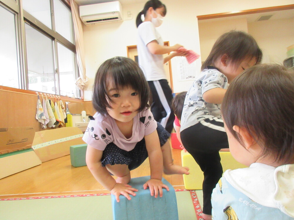 プラフォーミングで遊んでいる様子 (1)