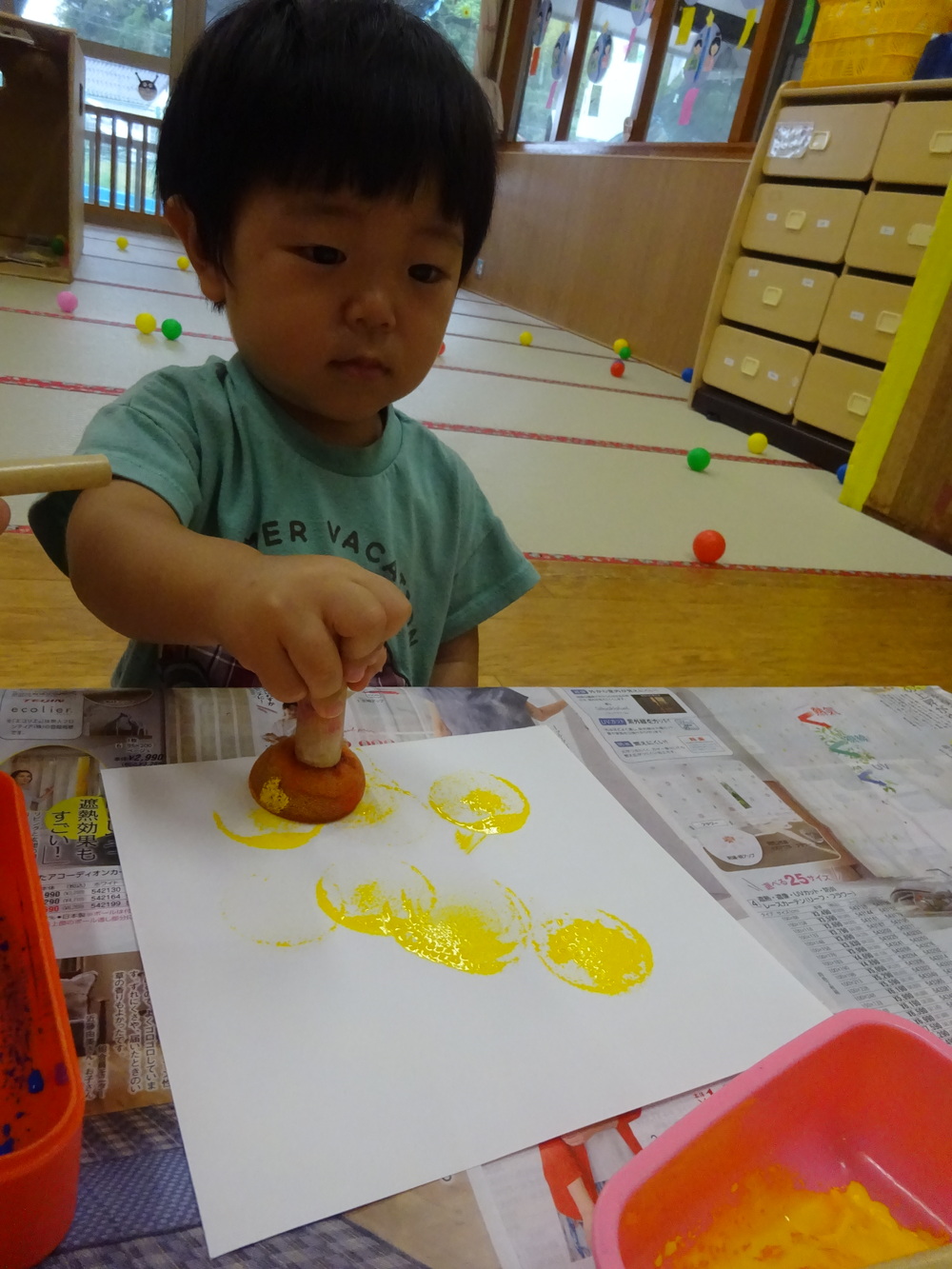 製作をする様子 (2)