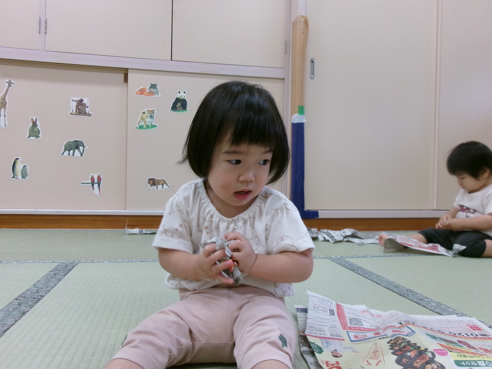 新聞紙遊び（５）