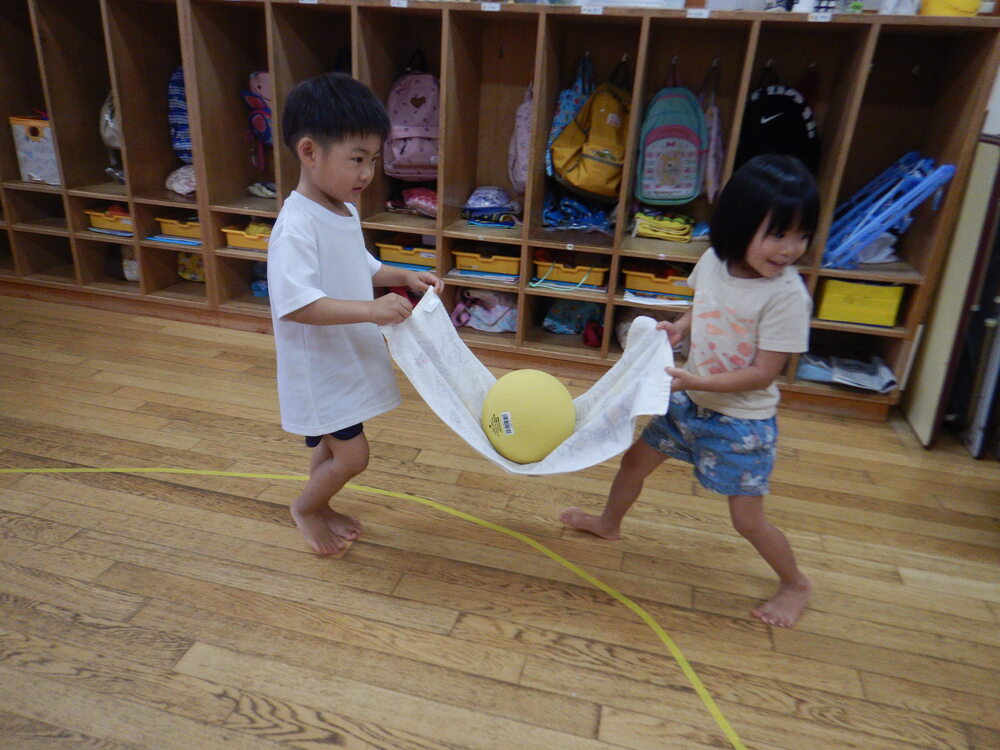 ボール運びリレー (2)