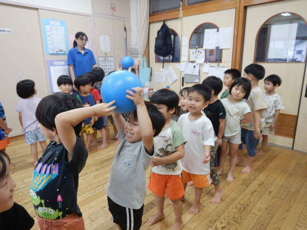 ボール遊び (4)