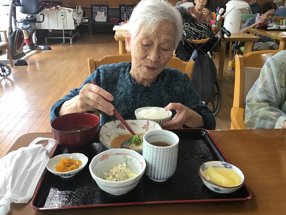 昼食