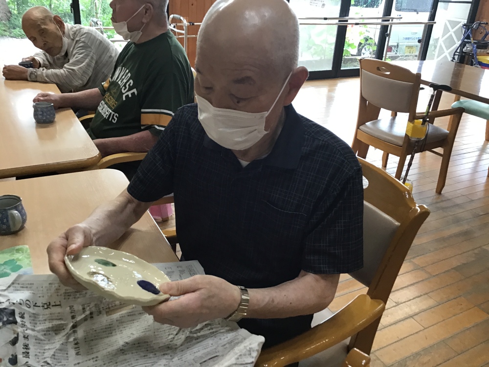 利用者と皿