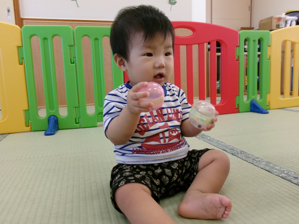 鈴を振る
