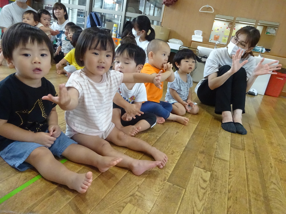 誕生会の様子 (1)