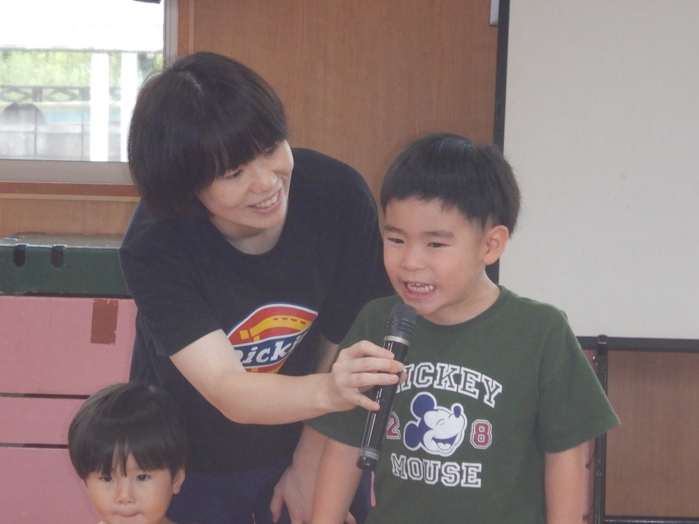 誕生会の様子 (2)
