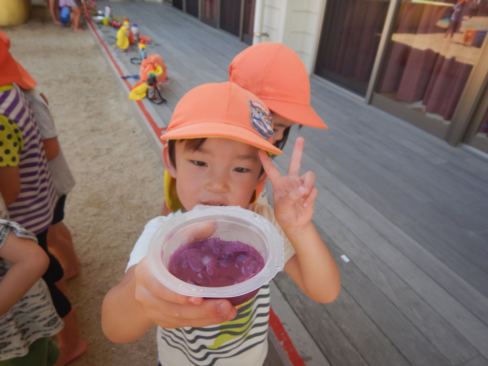 かき氷ごっこの様子 (1)
