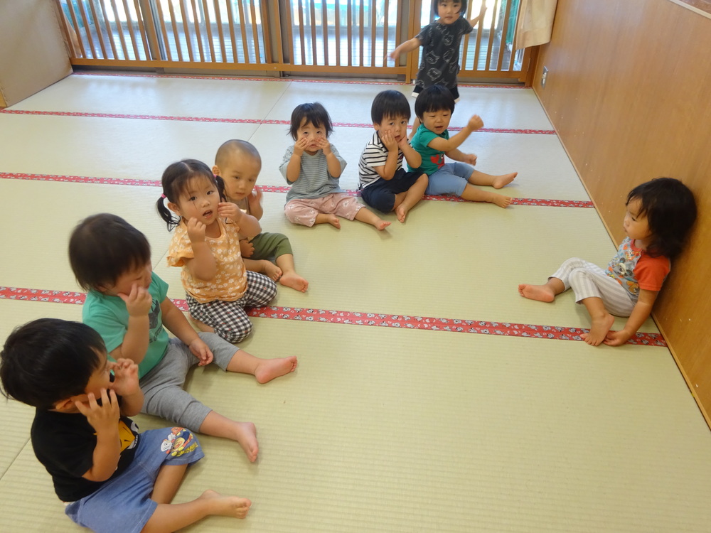 室内での様子 (3)