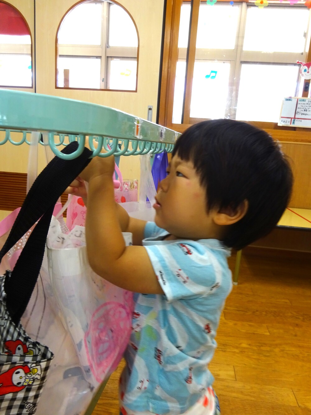 身の回りのことを自分でしている様子 (2)