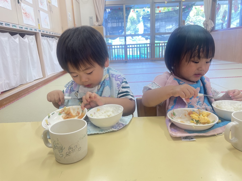 身の回りのことを自分でしている様子 (3)