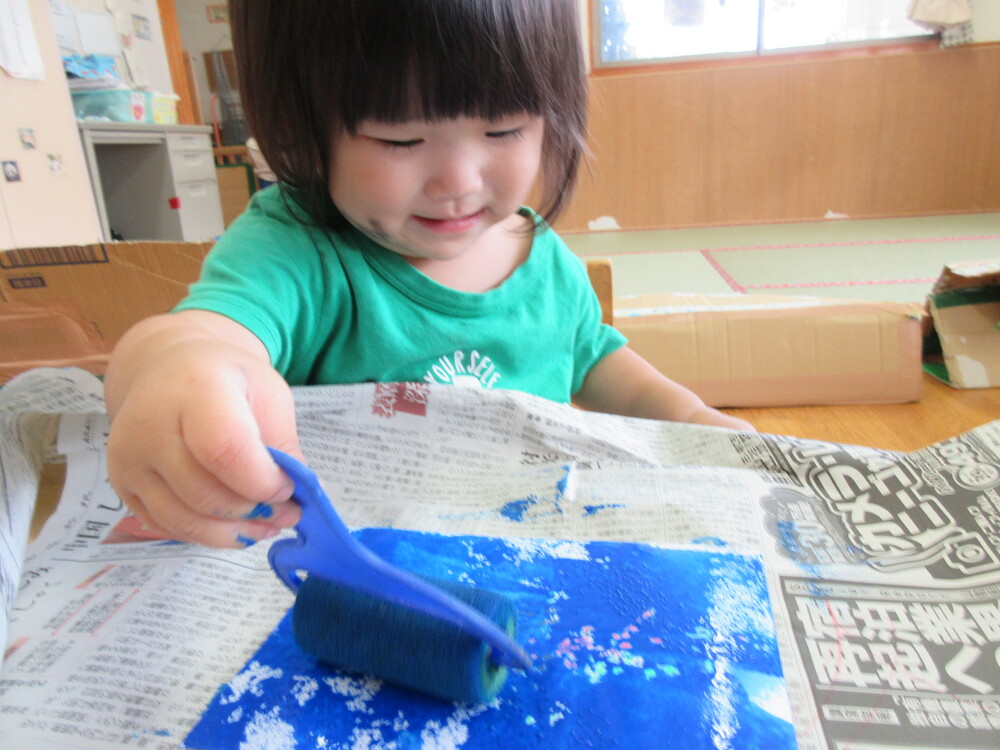 お絵かきをしている様子