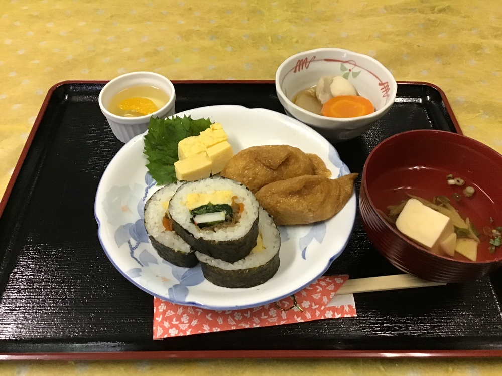 昼食