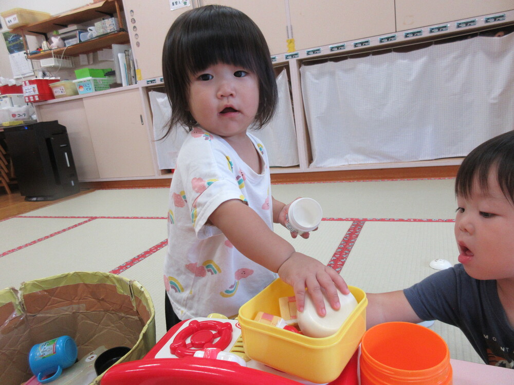 おままごとの様子 (1)