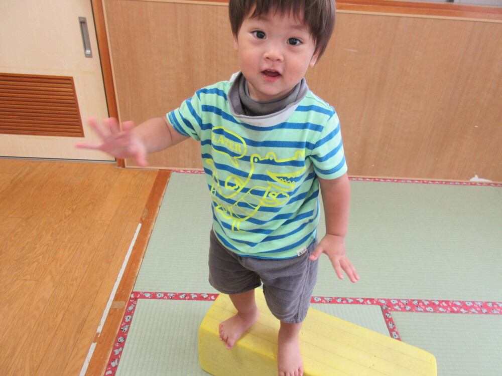 プラフォーミングで遊んでいる様子