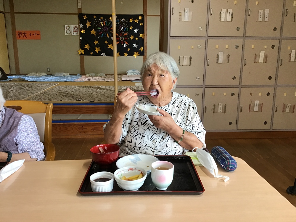 昼食
