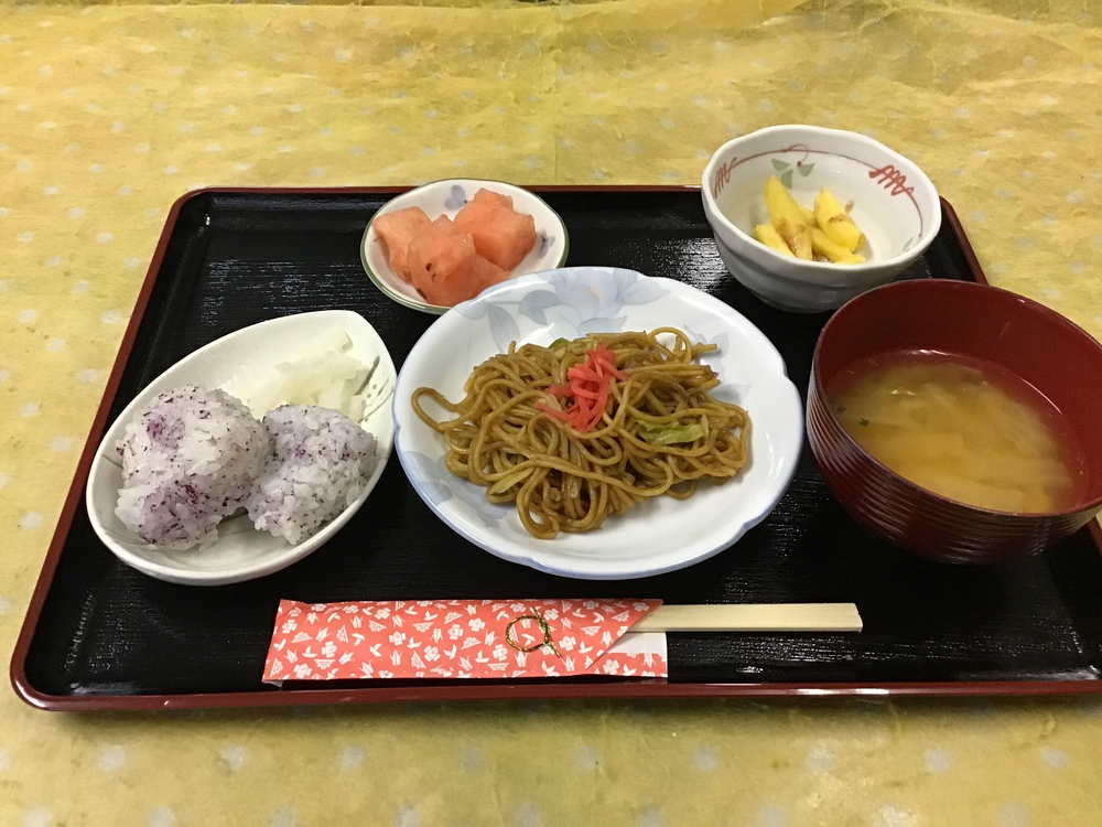 昼食