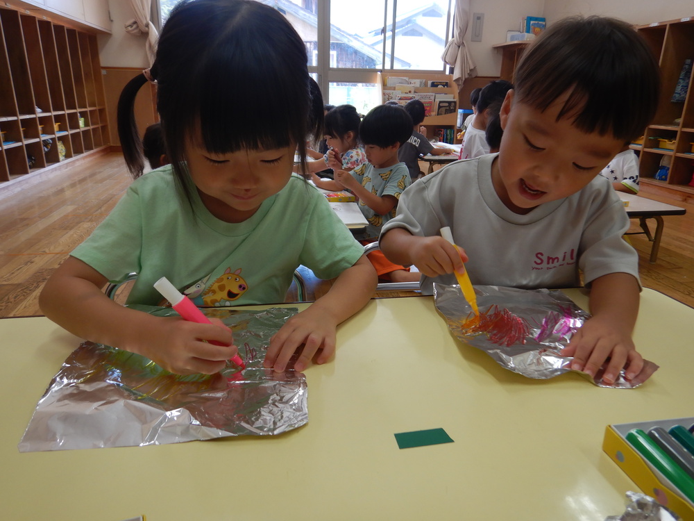 製作をしている様子 (1)