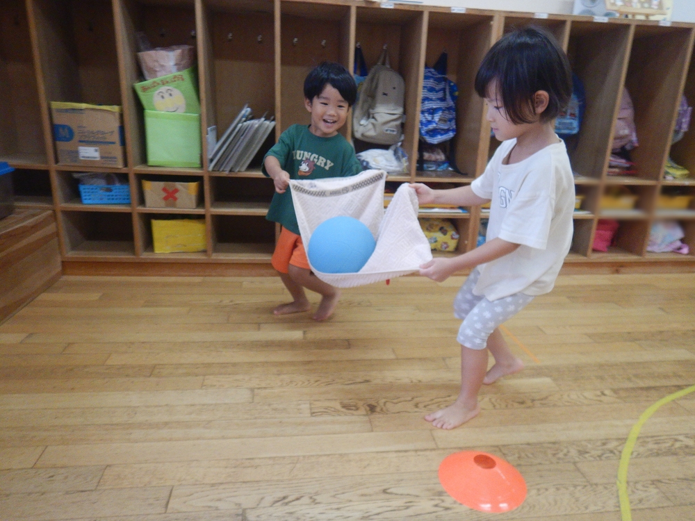 ボール運び