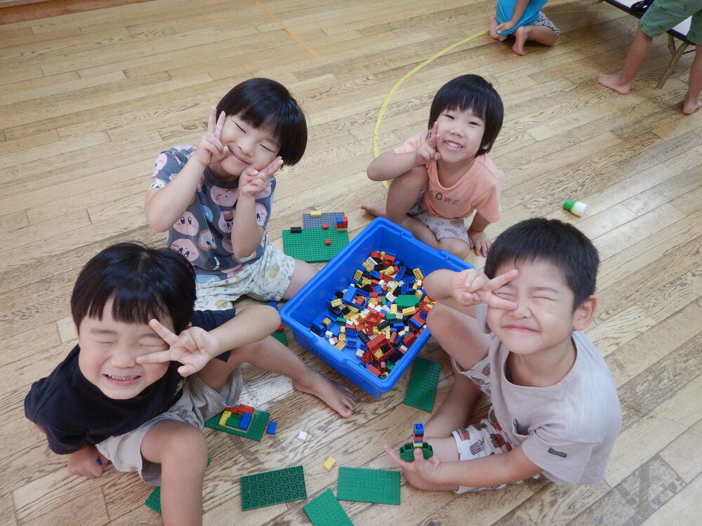 室内遊びの様子 (2)