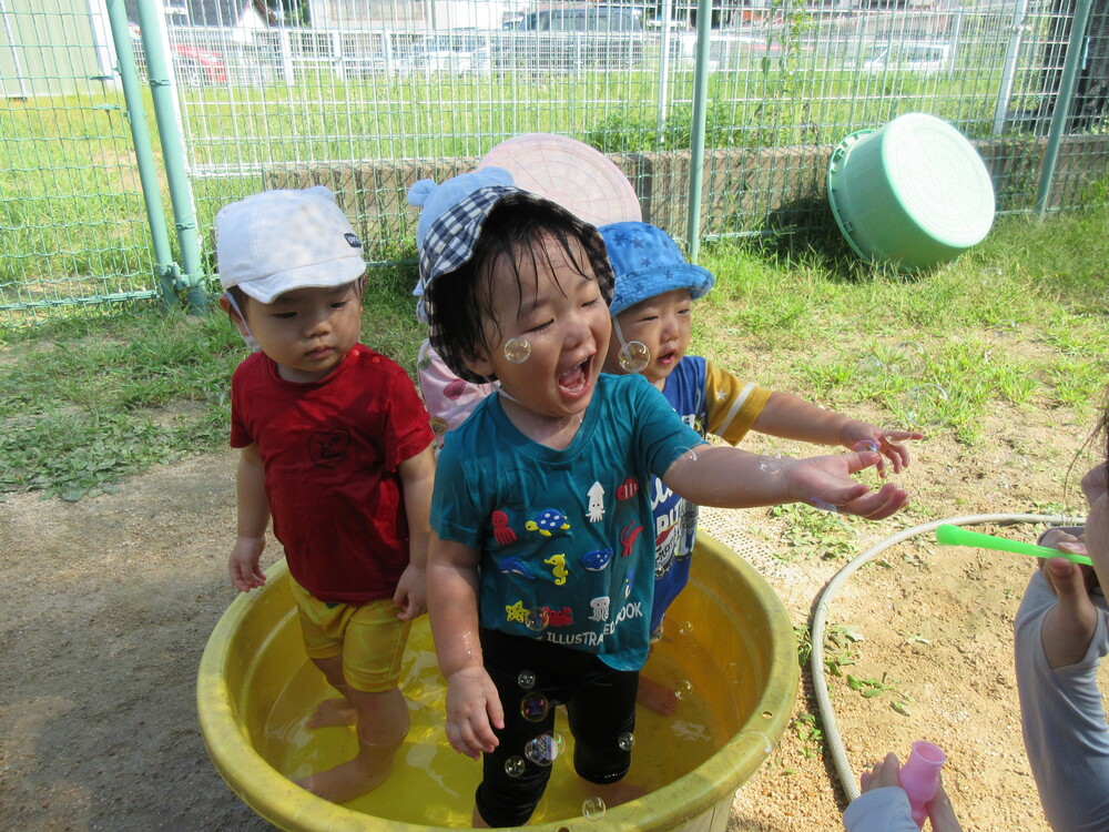 どろんこ遊びの様子