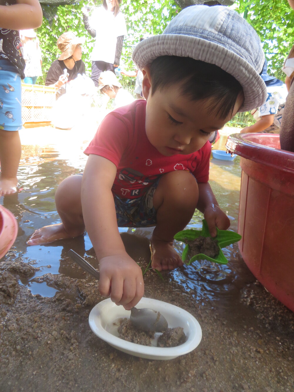 どろんこあそび (1)