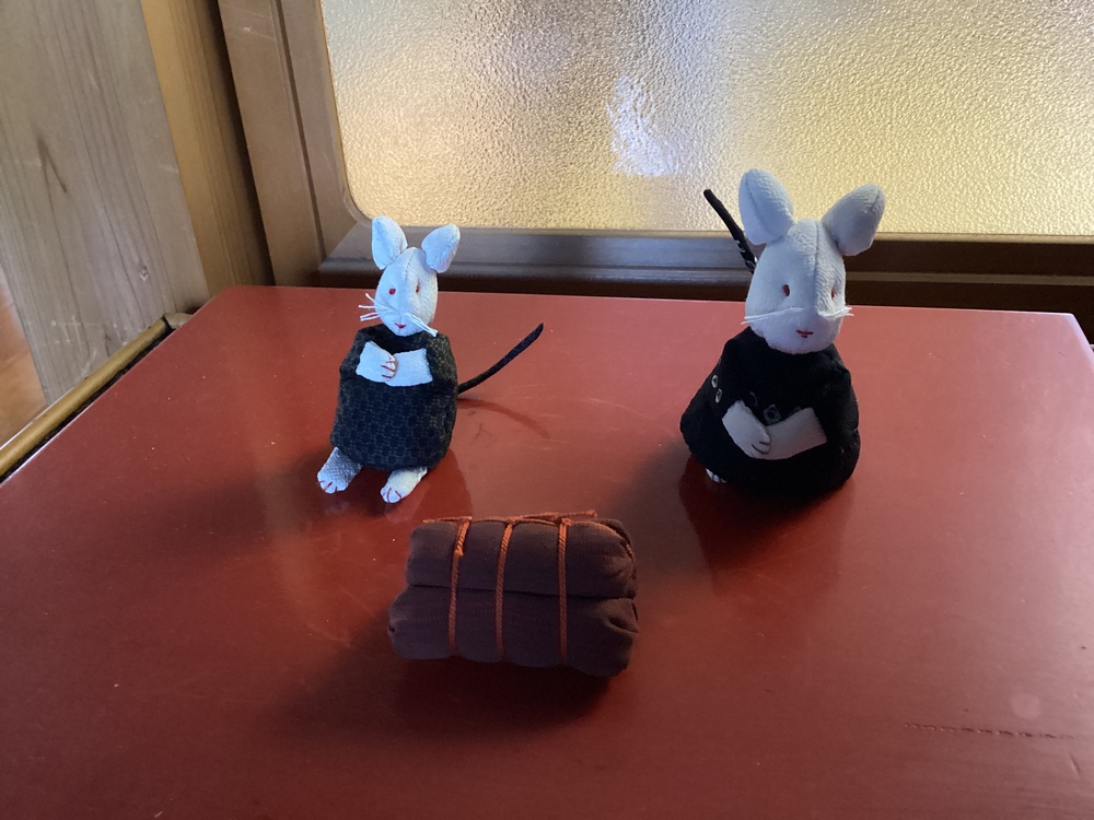 米俵とネズミ