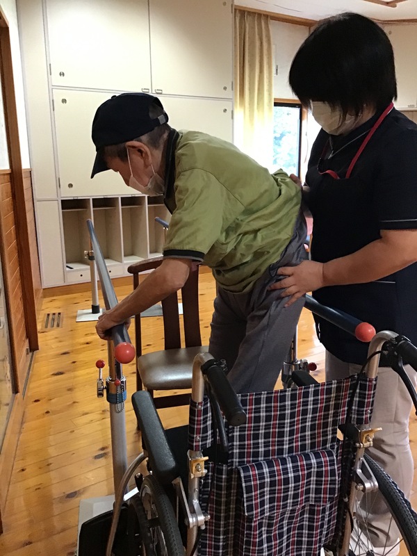 向きを変えて座ります