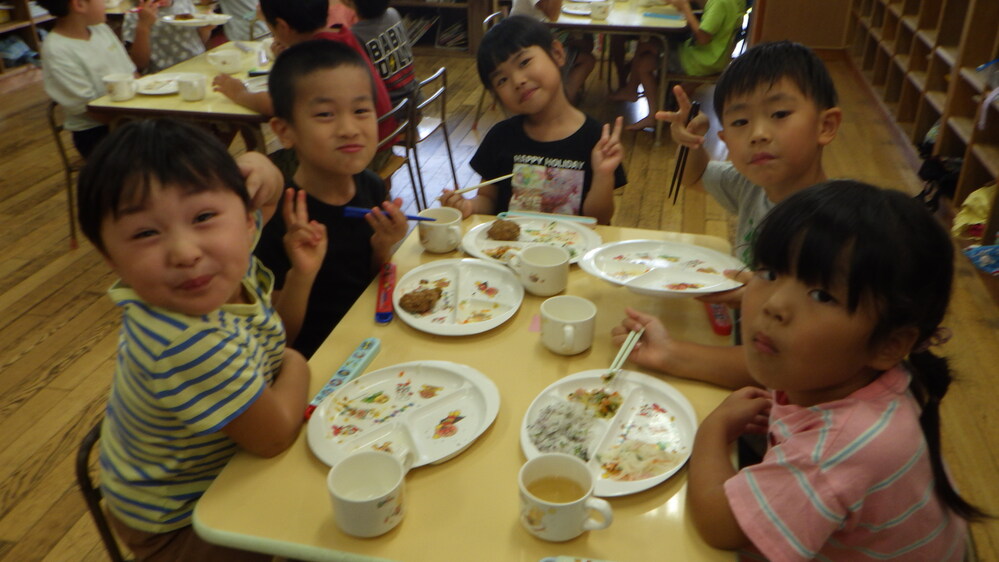給食の様子