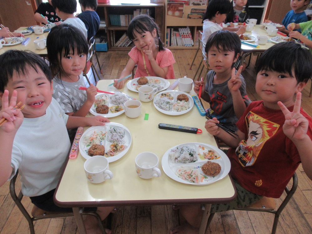 誕生会給食1
