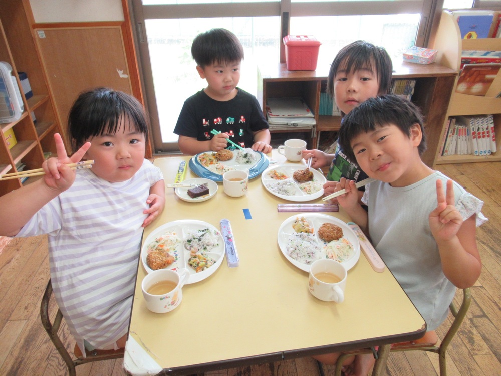 誕生会給食3