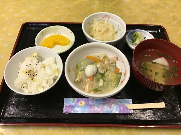 本日の昼食です