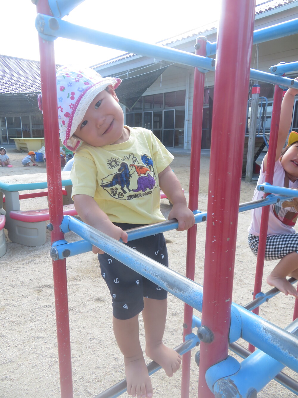 園庭遊びの様子 (5)