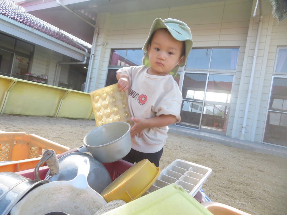 園庭遊びの様子 (6)