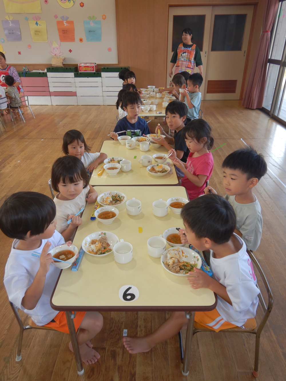 箱寿司クッキングの様子 (20)