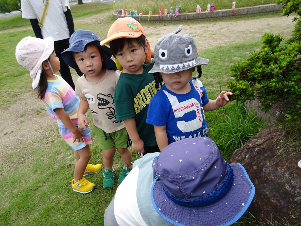 市民会館で遊ぶ子ども (2)