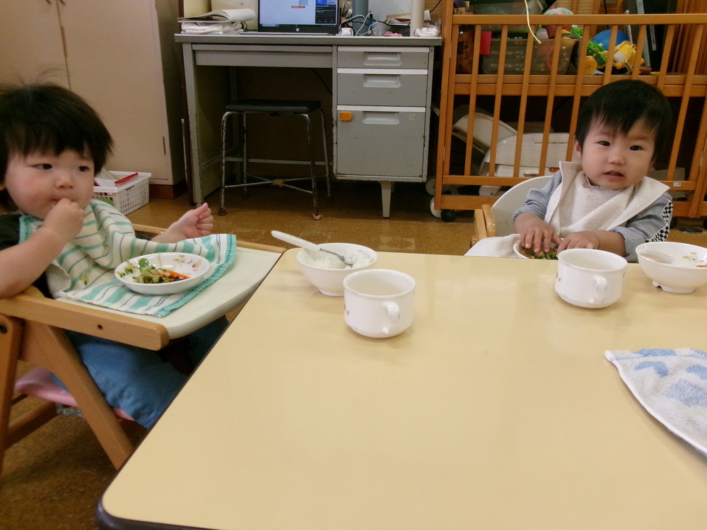 手掴み食べ