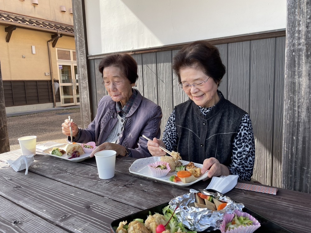 屋外食