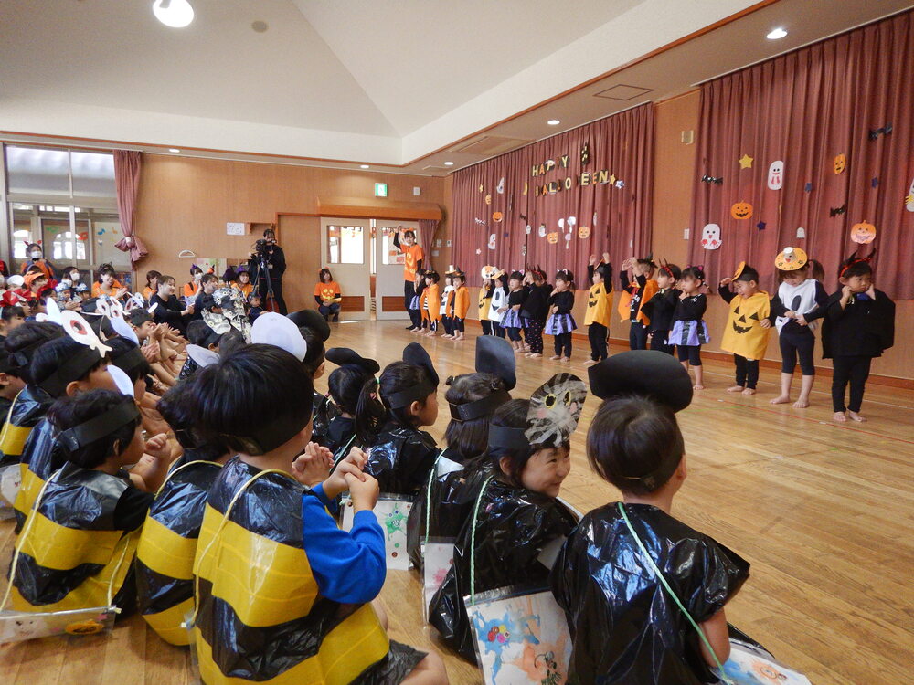 ハロウィンパレードの様子 (2)
