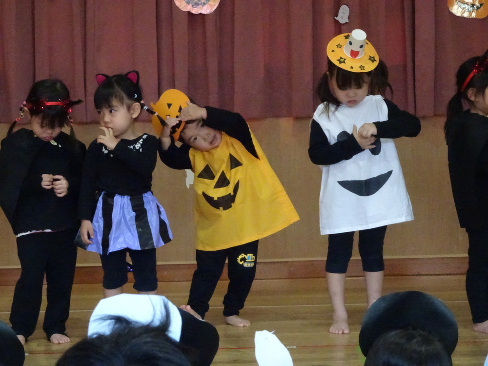 ハロウィンのオープニング (1)