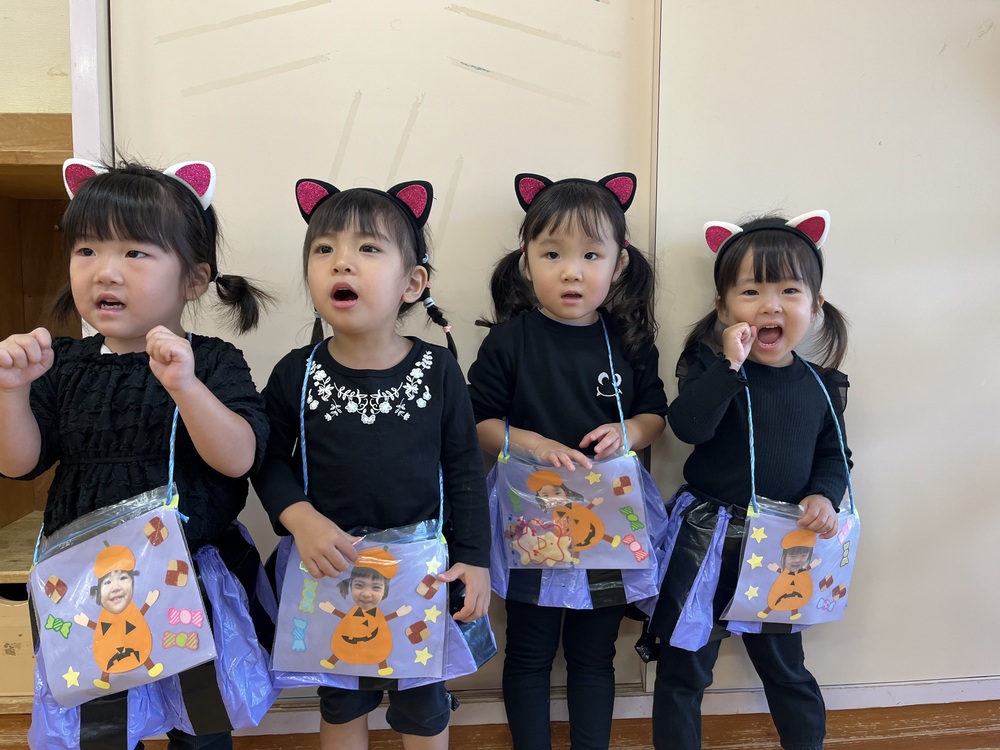 ハロウィンの仮装をしている子ども (2)