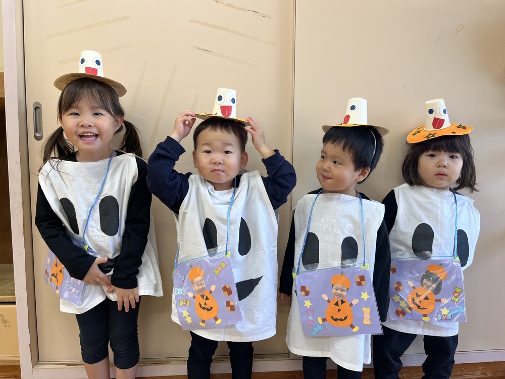 ハロウィンの仮装をしている子ども (3)