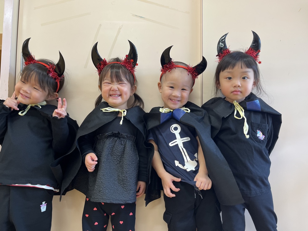 ハロウィンの仮装をしている子ども (6)