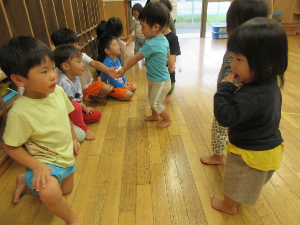 園内散歩の様子
