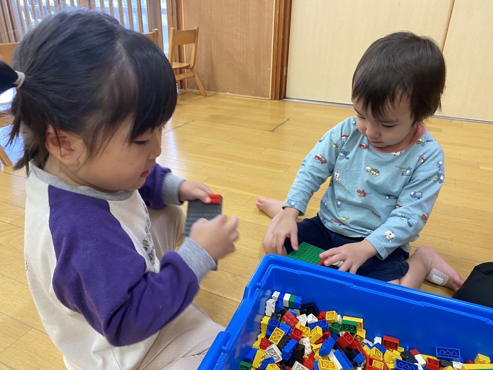 お部屋でコーナー遊びをする様子 (4)