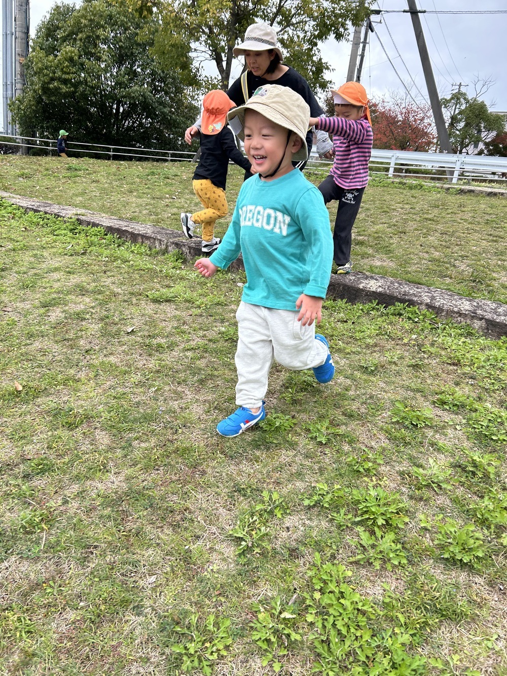 あすてらす公園で遊ぶ子ども (4)